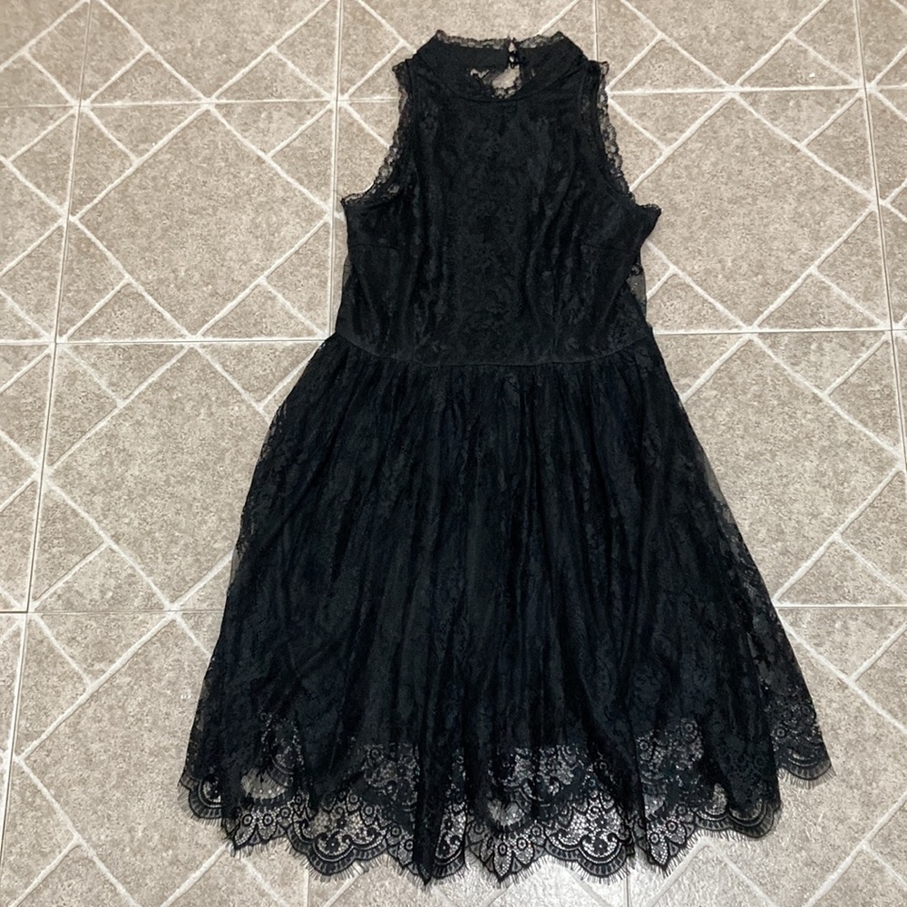 Black Lace Dress - Picture 12 of 12